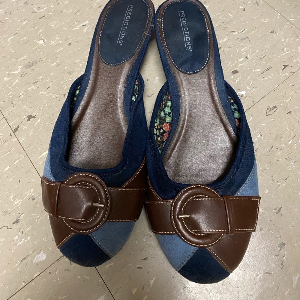 Shoes size 8